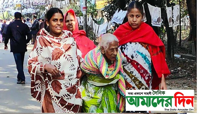 ‘মইরা যাওনের আগে শেখের বেটিরে ভোটটা দিয়া যাই’